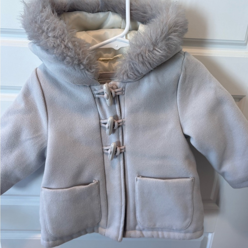 Carter’s Little Girls Grey Faux Fur Hooded Coat w/Toggle Buttons Size 18 M